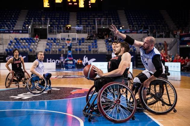 2024 IWBF Men’s Repechage: Italien - Kanda; 15.04.2024 Vincent Dallaire (Kanada, 7) am Ball, Dimitri Tanghe (Italien, 10) 2024 IWBF Men’s Repechage: Italien - Kanda; Azur Arena, Antibes Copyright: xBEAUTIFULxSPORTS Wunderlx