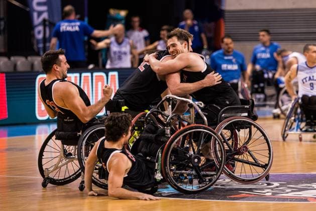 2024 IWBF Men’s Repechage: Italien - Kanda; 15.04.2024 Jubel bei den Kanadiern nach dem Sieg gegen Italien Patrick Anderson (Kanada, 12), Colin Higgins (Kanada, 9) 2024 IWBF Men’s Repechage: Italien - Kanda; Azur Arena, Antibes Copyright: xBEAUTIFULxSPORTS Wunderlx