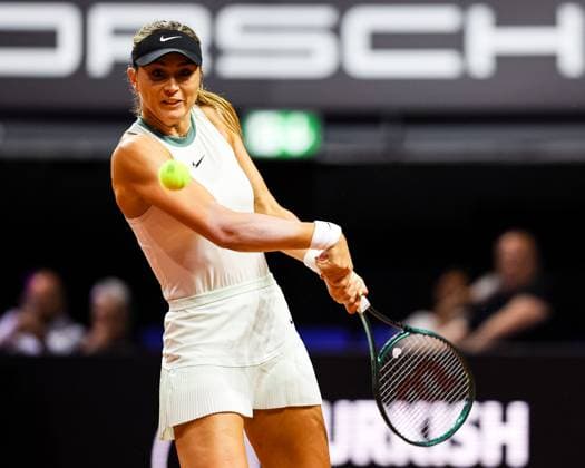 Paula Badosa (ESP) Paula Badosa vs Diana Shnaider GER Porsche Tennis Grand Prix GP Stuttgart 2024, Porsche-Arena, 15.04.2024 GER Porsche Tennis Grand Prix GP Stuttgart 2024 Porsche-Arena, 15.04.2024 Stuttgart Copyright: xEibner-Pressefoto RogerxBuerkex EP