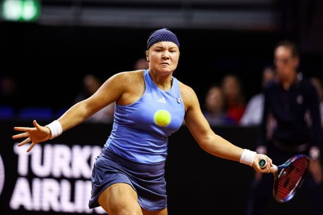 Diana Shnaider (RUS) Paula Badosa vs Diana Shnaider GER Porsche Tennis Grand Prix GP Stuttgart 2024, Porsche-Arena, 15.04.2024 GER Porsche Tennis Grand Prix GP Stuttgart 2024 Porsche-Arena, 15.04.2024 Stuttgart Copyright: xEibner-Pressefoto RogerxBuerkex EP
