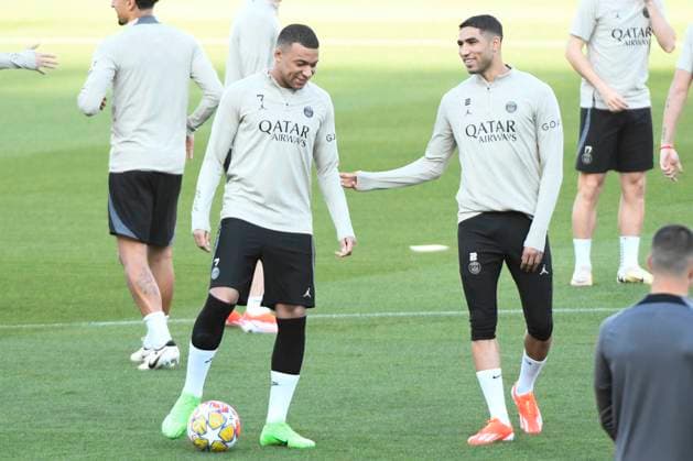 BARCELONA, SPAIN - APRIL 15 : Entrainement du PSG avant le quart de final retour de la Ligue des Champions opposant le FC Barcelona, Barca au Paris Saint Germain le 15 avril 2024 au Estadi Olimpic Lluis Companys a Barcelone, Espagne. FOOTBALL : Entrainement du Paris Saint Germain - Champions League - 15 04 2024 ValentinaClaret Panoramic 