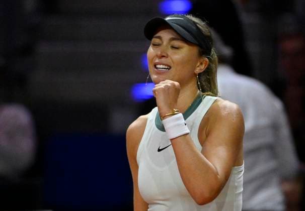 Sport Bilder des Tages Paula Badosa (ESP) Schlussjubel, Freude, Glueck, Jubel gewinnt ihr Match Tennis Damen Porsche-Cup Porsche Tennis Grand Prix GP Stuttgart 2024 Porsche Arena 15.04.2023 DFL REGULATIONS PROHIBIT ANY USE OF PHOTOGRAPHS AS IMAGE SEQUENCES AND OR QUASI-VIDEO Porsche Tennis Grand Prix GP Stuttgart 2024