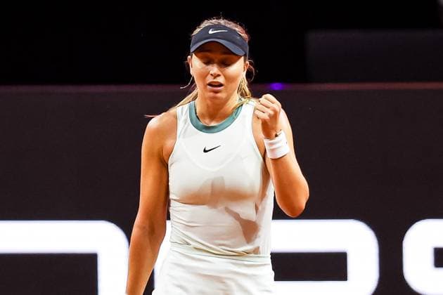 Paula Badosa (ESP) win the match, gewinnt den Match gegen Diana Shnaider Siegesfaust und Jubel bei Paula Badosa Paula Badosa vs Diana Shnaider GER Porsche Tennis Grand Prix GP Stuttgart 2024, Porsche-Arena, 15.04.2024 GER Porsche Tennis Grand Prix GP Stuttgart 2024 Porsche-Arena, 15.04.2024 Stuttgart Copyright: xEibner-Pressefoto RogerxBuerkex EP