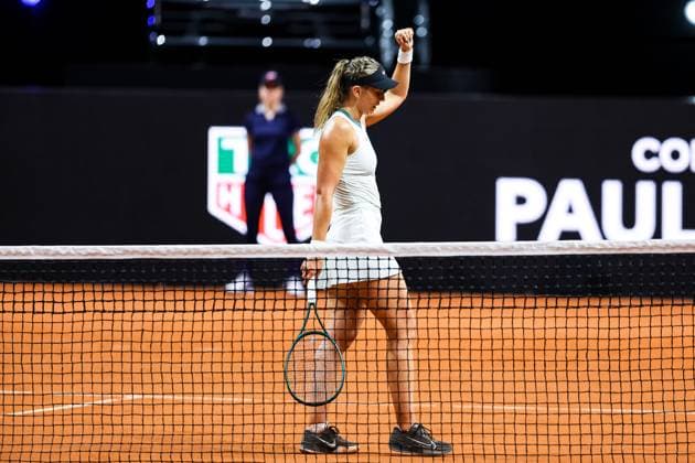 Paula Badosa (ESP) win the match, gewinnt den Match gegen Diana Shnaider Siegesfaust und Jubel bei Paula Badosa Paula Badosa vs Diana Shnaider GER Porsche Tennis Grand Prix GP Stuttgart 2024, Porsche-Arena, 15.04.2024 GER Porsche Tennis Grand Prix GP Stuttgart 2024 Porsche-Arena, 15.04.2024 Stuttgart Copyright: xEibner-Pressefoto RogerxBuerkex EP