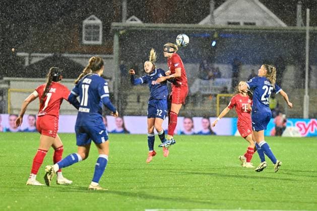 Google Pixel Frauen-Bundesliga: TSG Hoffenheim vs. 1. FC Köln; Hoffenheim, 15.04.2024 Vanessa Diehm (TSG Hoffenheim, 32), Celina Degen (1. FC Köln, 5) Google Pixel Frauen-Bundesliga, Spieltag 18: TSG Hoffenheim vs. 1. FC Köln am 15.04.2024 im Dietmar-Hopp-Stadion in Hoffenheim. DFL REGULATIONS PROHIBIT ANY USE OF PHOTOGRAPHS AS IMAGE SEQUENCES AND OR QUASI-VIDEO. Copyright: xBEAUTIFULxSPORTS Gelhardtx