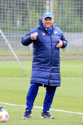 DEU, DFL, 2. FBL Hertha BSC, Training, 16.04.2024, Sportforum, Berlin, DEU, DFL, 2. FBL Hertha BSC, Training, im Bild Cheftrainer Pal Dardai (Hertha BSC Berlin) DFL - regulations prohibit any use of Photographs as image sequences and or quasi-video Foto: Juergen Engler nordphoto GmbH
