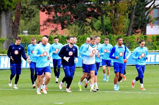 DEU, DFL, 2. FBL Hertha BSC, Training, 16.04.2024, Sportforum, Berlin, DEU, DFL, 2. FBL Hertha BSC, Training, im Bild Hertha-Spieler, Auslauftraining, auslaufen nach einem Spiel DFL - regulations prohibit any use of Photographs as image sequences and or quasi-video Foto: Juergen Engler nordphoto GmbH