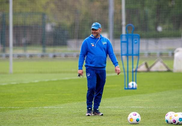 Fussball, Herren, Saison 2023 24, 2. Bundesliga, Hertha BSC, Training, Trainer Pal Dardai (Hertha BSC), 16.04. 2024,
