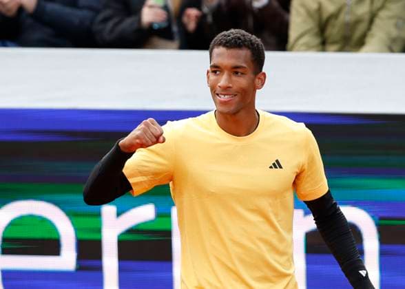 Felix Auger-Aliassime (CAN) jubelt nach dem Sieg, Jubel, Freude, Emotion Tennis - BMW Open 2024 - ATP, Tennis Herren - MTTC Iphitos - Munich - - Germany - 16 April 2024. Copyright: xJuergenxHasenkopfx