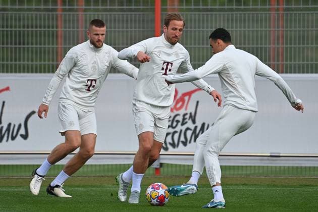 v.li:Jamal MUSIALA (Bayern Muenchen), Harry KANE (Bayern Muenchen), Eric DIER (Bayern Muenchen),Aktion,Zweikampf.. Abschlusstraining am 16.04.2024 vor dem Fussball Champions League Viertelfinale FC Bayern Muenchen - Arsenal London am 17.04.2024, A L L I A N Z A R E N A.