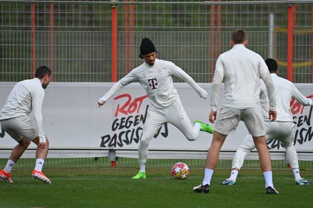 Leroy SANE (Bayern Muenchen) am Ball,Aktion. Abschlusstraining am 16.04.2024 vor dem Fussball Champions League Viertelfinale FC Bayern Muenchen - Arsenal London am 17.04.2024, A L L I A N Z A R E N A.