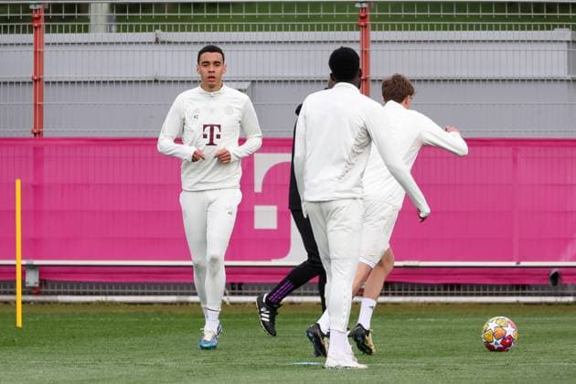 Jamal Musiala (FC Bayern Muenchen, 42), Abschlusstraining, FC Bayern Muenchen, Fussball, UEFA Champions League, Viertelfinale Rueckspiel, Saison 23 24, 16.04.2024, Abschlusstraining, FC Bayern Muenchen, Fussball, UEFA Champions League, Viertelfinale Rueckspiel, Saison 23 24, 16.04.2024 Muenchen Copyright: xEibner-Pressefoto JennixMaulx EP_JML
