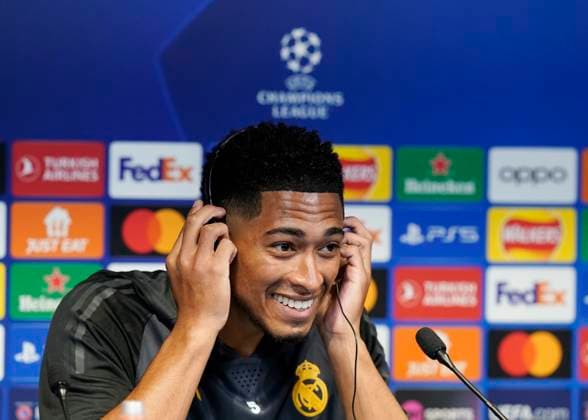 Manchester, England, 16th April 2024. Real Madrid player Jude Bellingham talks at a press conference, PK, Pressekonferenz prior to the Champions League match tomorrow at the Etihad Stadium, Manchester. Picture: Andrew Yates Sportimage EDITORIAL USE ONLY. No use with unauthorised audio, video, data, fixture lists, club league logos or live services. Online in-match use limited to 120 images, no video emulation. No use in betting, games or single club league player publications. SPI-3083-0020