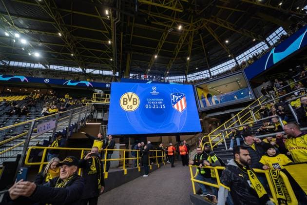 GER, UEFA Champions League, Borussia Dortmund vs AtlÃ tico Madrid Atletico Madrid 16.04.2024, Signal Iduna Park, Dortmund, GER, UEFA Champions League, Borussia Dortmund vs AtlÃ tico Madrid Atletico Madrid Im Bild: Anzeigetafel mit Logo von BV Borussia Dortmund und AtlÃ tico Madrid Atletico Madrid