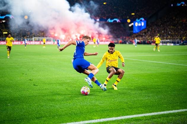 16.04.2024 - Fußball, 2023 2024, UEFA Champions League, Viertelfinale, Borussia Dortmund - Atletico Madrid: (L-R) Marcos Llorente Moreno (Atletico Madrid), Ian Maatsen (Dortmund)