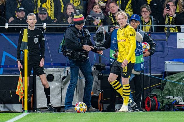 Julian Brandt (Borussia Dortmund, 19) Borussia Dortmund vs. Atletico Madrid, Fussball, UEFA Champions League, Viertelfinale Quarterfinal, 16.04.2024 DFL REGULATIONS PROHIBIT ANY OUSE OF PHOTOGRAPHS AS IMAGE SEQUENCES AND OR QUASI-VIDEO Borussia Dortmund vs. Atletico Madrid, Fussball, UEFA Champions League, Viertelfinale Quarterfinal, 16.04.2024 Dortmund Copyright: xEibner-Pressefoto BahhoxKarax EP_BVB