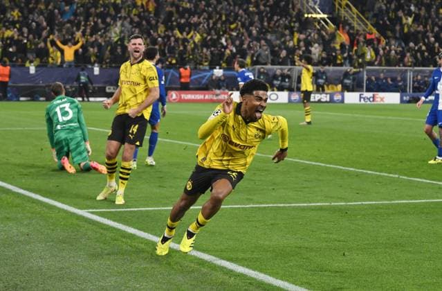 Jubel 2:0 Ian Maatsen (Borussia Dortmund), links Niclas Füllkrug (Borussia Dortmund) 16.04.2024, Fussball Champions League, Saison 2023 2024, Viertelfinale Rückspiel, Borussia Dortmund - Atletico Madrid Dortmund Signal Iduna Park Nordrhein Westfalen Deutschland