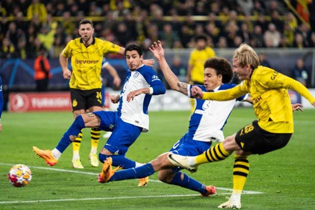 GER, UEFA Champions League, Borussia Dortmund vs AtlÃ tico Madrid Atletico Madrid 16.04.2024, Signal Iduna Park, Dortmund, GER, UEFA Champions League, Borussia Dortmund vs AtlÃ tico Madrid Atletico Madrid Im Bild: Torschuss zum 1:0 durch Julian Brandt (BV Borussia Dortmund, 19)