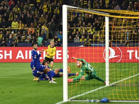16.04.2024, Dortmund, Germany, Signal-Iduna-Park, Borussia Dortmund vs Atletico Madrid - UEFA Champions League 2023 24 - Quarter-final Second Leg, Julian Brandt (Borussia Dortmund) Tor zum 1:0 (Foto Ralf Treese) Dortmund Signal-Iduna-Park North Rhine-Westphalia Germany
