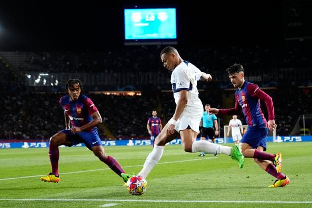 FC Barcelona, Barca v Paris Saint-Germain: Quarter-final Second Leg - UEFA Champions League 2023 24 Kylian Mbappe centre-forward of PSG and France in action during the UEFA Champions League quarter-final second leg match between FC Barcelona and Paris Saint-Germain at Estadi Olimpic Lluis Companys on April 16, 2024 in Barcelona, Spain. Barcelona Spain  Copyright: xJosexBretonx originalFilename:breton-fcbarcel240416_npQSb.jpg