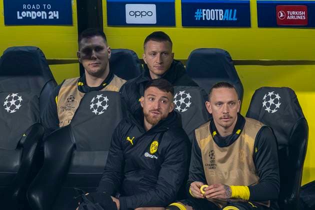 Fußball: Champions League. Rückspiel Viertelfinale, Borussia Dortmund - Atletico Madrid am 16.04.2024 im Signal-Iduna-Park: Dortmunds Niklas Süle (l.) und Dortmunds Marco Reus sitzen auf der Bank. WICHTIGER HINWEIS: Gemäß den Vorgaben der UEFA ist es untersagt, in dem Stadion und oder vom Spiel angefertigte Fotoaufnahmen in Form von Sequenzbildern und oder videoähnlichen Fotostrecken zu verwerten bzw. verwerten zu lassen. Copyright: xKirchner DavidxInderliedx