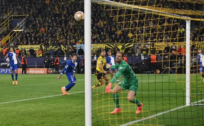 Sport Bilder des Tages Niclas Füllkrug (Borussia Dortmund), hinten erzielt das Tor zum 3:2 16.04.2024, Fussball Champions League, Saison 2023 2024, Viertelfinale Rückspiel, Borussia Dortmund - Atletico Madrid Dortmund Signal Iduna Park Nordrhein Westfalen Deutschland