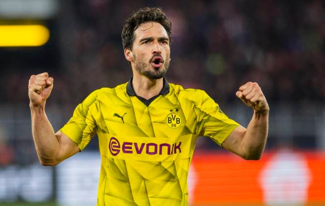 Dortmund Germany. 16th Apr 2024. Final jubilation: Mats Hummels (BVB) Borussia Dortmund - Atletico Madrid 16.04.2024