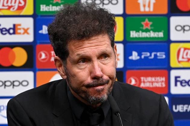 16.04.2024, xjrdrx, Fussball UEFA Champions League, Borussia Dortmund - Atletico Madrid emspor, v.l. Trainer Diego Simeone (Atletico Madrid) auf der Pressekonferenz nach dem Spiel (DFL DFB REGULATIONS PROHIBIT ANY USE OF PHOTOGRAPHS as IMAGE SEQUENCES and or QUASI-VIDEO) Dortmund
