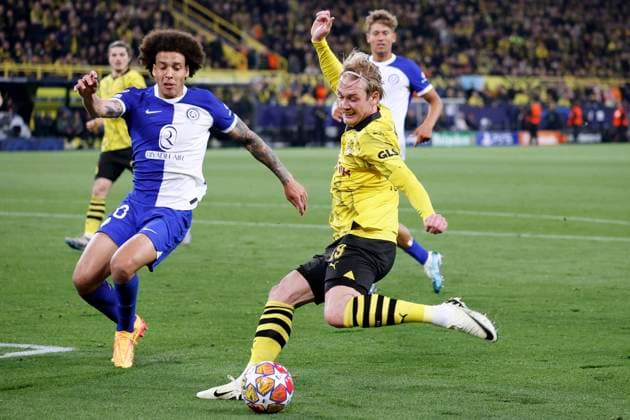 BRANDT Julian Team Borussia Dortmund erzielt die 1 : 0 Fuehrung gegen WITSEL Axel UEFA Championsleague Saison 2023-2024 Spiel Viertelfinale Rueckspiel BVB - Atletico Madrid 4 : 2 am 16.04.2024 in Dortmund DFL REGULATIONS PROHIBIT ANY USE OF PHOTOGRAPHS as IMAGE SEQUENCES and or QUASI-VIDEO Copyright: xLacixPerenyix