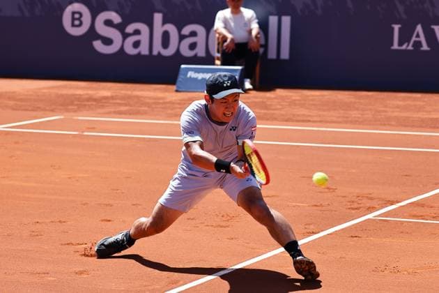 Yoshihito Nishioka (JPN), APRIL16, 2024 - Tennis : Yoshihito Nishioka during singles 1st round match against Jaume Munar on the Barcelona Open Banc Sabadell tennis tournament at the Real Club de Tenis de Barcelona in Barcelona, Spain. Noxthirdxpartyxsales  (250411857)