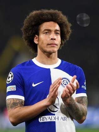 16.04.2024, Dortmund, Germany, Signal-Iduna-Park, Borussia Dortmund vs Atletico Madrid - UEFA Champions League 2023 24 - Quarter-final Second Leg, Axel Witsel (Atletico Madrid) schaut (Foto Ralf Treese) Dortmund Signal-Iduna-Park North Rhine-Westphalia Germany
