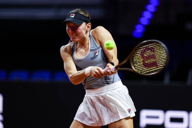 Ekaterina Alexandrova (RUS) Ekaterina Alexandrova (RUS) vs Ons Jabeur (TUN) GER Porsche Tennis Grand Prix GP Stuttgart 2024, Porsche-Arena, 17.04.2024 GER Porsche Tennis Grand Prix GP Stuttgart 2024 Porsche-Arena, 17.04.2024 Stuttgart Copyright: xEibner-Pressefoto RogerxBuerkex EP