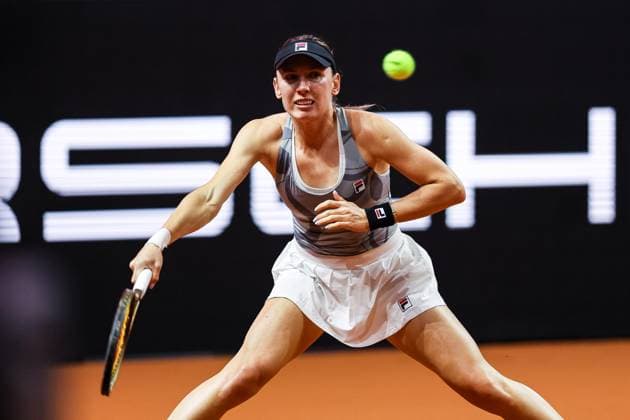 Ekaterina Alexandrova (RUS) Ekaterina Alexandrova (RUS) vs Ons Jabeur (TUN) GER Porsche Tennis Grand Prix GP Stuttgart 2024, Porsche-Arena, 17.04.2024 GER Porsche Tennis Grand Prix GP Stuttgart 2024 Porsche-Arena, 17.04.2024 Stuttgart Copyright: xEibner-Pressefoto RogerxBuerkex EP