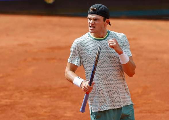 Jack Draper jubelt nach dem Sieg, Jubel, Freude, Emotion Tennis - BMW Open 2024 - ATP, Tennis Herren - MTTC Iphitos - Munich - - Germany - 17 April 2024. Copyright: xJuergenxHasenkopfx