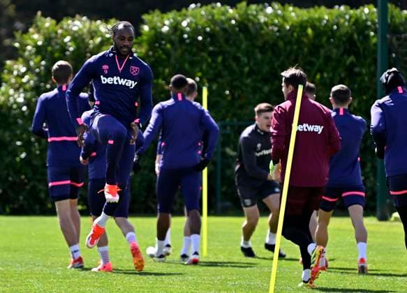 West Ham Training Michail Antonio (West Ham) jumps during the West Ham open training session at the West Ham training ground, Romford. Romford West Ham United Training Ground UK Copyright: xMartinxDaltonx WestHam_Training_170424_MD_025