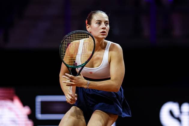 Marta Kostyuk (UKR) Marta Kostyuk (UKR) vs Laura Siegemund (GER) GER Porsche Tennis Grand Prix GP Stuttgart 2024, Porsche-Arena, 17.04.2024 GER Porsche Tennis Grand Prix GP Stuttgart 2024 Porsche-Arena, 17.04.2024 Stuttgart Copyright: xEibner-Pressefoto RogerxBuerkex EP