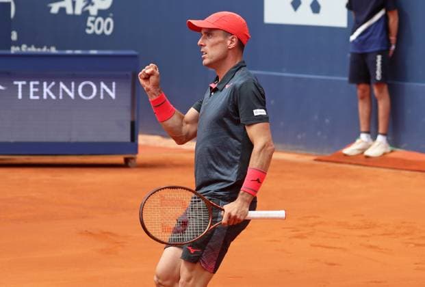 Barcelona Open Banc Sabadell 2024 - Day Three Roberto Bautista Agut is playing against Andrea Vavassori in the round of 32 of the Barcelona Open Banc Sabadell, 71st Conde de Godo Trophy, at the Real Club de Tennis Barcelona 1899, in Barcelona, Spain, on April 17, 2024. Barcelona Barcelona Spain  Copyright: xUrbanandsportx originalFilename:urbanandsport-barcelon240417_npHav.jpg