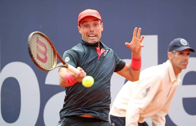 Barcelona Open Banc Sabadell 2024 - Day Three Roberto Bautista Agut is playing against Andrea Vavassori in the round of 32 at the Barcelona Open Banc Sabadell, 71st Conde de Godo Trophy, at the Real Club de Tennis Barcelona 1899, in Barcelona, Spain, on April 17, 2024. Barcelona Barcelona Spain  Copyright: xUrbanandsportx originalFilename:urbanandsport-barcelon240417_npYcD.jpg