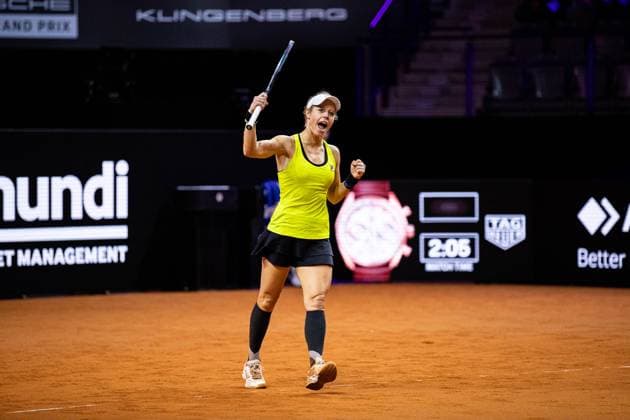 Laura Siegemund (GER) mit Siegesfaust und Jubelschrei Marta Kostyuk (UKR) vs Laura Siegemund (GER) GER Porsche Tennis Grand Prix GP Stuttgart 2024, Porsche-Arena, 17.04.2024 GER Porsche Tennis Grand Prix GP Stuttgart 2024 Porsche-Arena, 17.04.2024 Stuttgart Copyright: xEibner-Pressefoto RogerxBuerkex EP