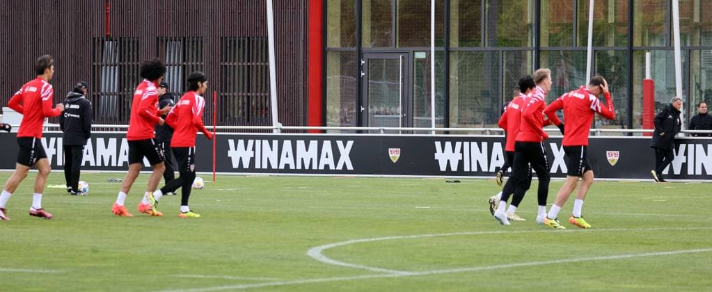 17.04.24 VfB Stuttgart Training Deutschland, Stuttgart, 17.04.2024, Fussball, Bundesliga, VfB Stuttgart Training: Winamax Bande.