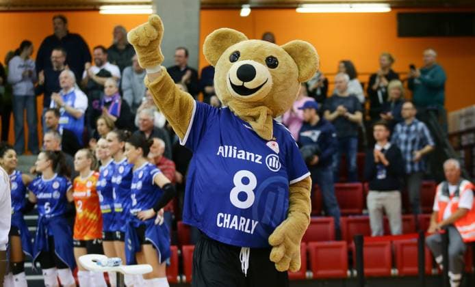 Stuttgart , Volleyball Bundesliga Frauen PlayOff Finale Spiel 2, Allianz MTV Stuttgart vs. SSC Palmberg Schwerin , Maskottchen Charly