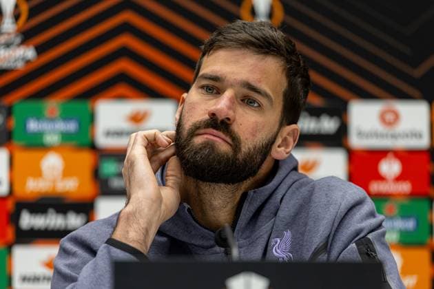Football - UEFA Europa League - Quarter-Final 2nd Leg - BC Atalanta v Liverpool FC - MD-1 BERGAMO, ITALY - Wednesday, April 17, 2024: Liverpool s goalkeeper Alisson Becker during a press conference, PK, Pressekonferenz at the Stadio Atleti Azzurri d Italia ahead of the UEFA Europa League Quarter-Final 2nd Leg match between BC Atalanta and Liverpool FC. (Photo by David Rawcliffe Propaganda) BERGAMO Stadio Atleti Azzurri d Italia LOMBARDY ITALY  Copyright: xDavidxRawcliffex P2024-04-17-Atalanta_Liverpool_MD-1-20