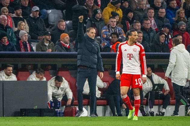 Fussball, Herren, Saison 2023 2024, Champions League (Viertelfinale, Rückspiel), FC Bayern München - Arsenal London, v. l. Trainer Thomas Tuchel (FC Bayern München), Leroy Sane (FC Bayern München), 17.04.2024, Copyright: xMatthiasxKochx