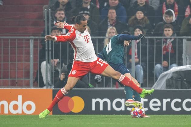 Leroy Sane 10 (FC Bayern Muenchen), Gabriel Martinelli 11 (FC Arsenal), FC Bayern Muenchen vs. FC Arsenal, Fussball, Champions League Viertelfinale Rueckspiel, 17.04.2024 DFB regulations prohibit any use of photographs as image sequences and or quasi-video Muenchen Bayern Deutschland