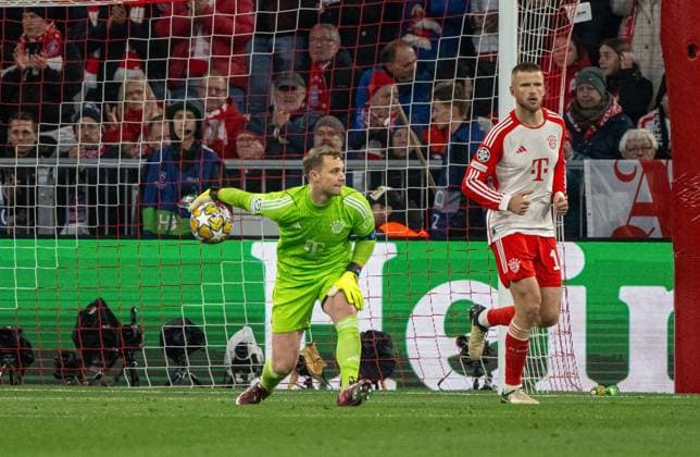 Fussball, Herren, Saison 2023 2024, Champions League (Viertelfinale, Rückspiel), FC Bayern München - Arsenal London, v. l. Torhüter Manuel Neuer (FC Bayern München), Eric Dier (FC Bayern München), 17.04.2024, Copyright: xMatthiasxKochx