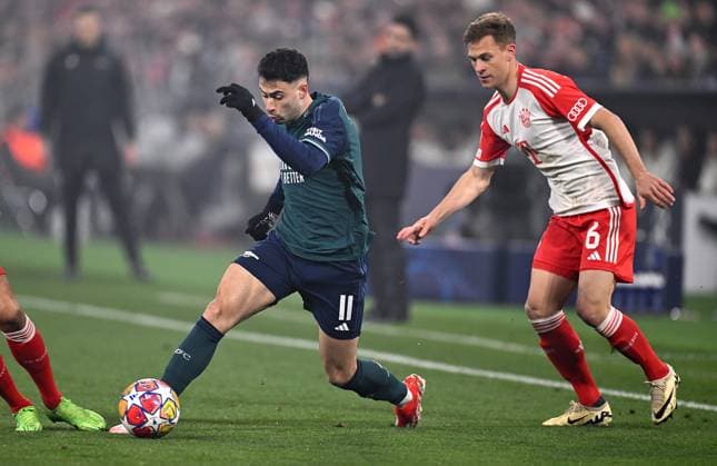 FUSSBALL CHAMPIONS LEAGUE SAISON 2023 2024 Viertelfinale Rueckspiel FC Bayern Muenchen - FC Arsenal London 17.04.2024 Gabriel (li, FC Arsenal London) gegen Joshua Kimmich (re, FC Bayern Muenchen)