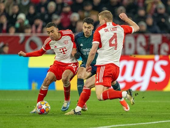 Jamal Musiala (FC Bayern Muenchen, 42), Gabriel Martinelli (FC Arsenal London, 11), Matthijs de Ligt (FC Bayern Muenchen, 04), GER, FC Bayern Muenchen (FCB) vs. FC Arsenal (ARS), Fussball, UEFA Champions League, Viertelfinal Rueckspiel, Saison 2023 2024, 17.04.2024, DFB DFL regulations prohibit any use of photographs as image sequences and or quasi-video., GER, FC Bayern Muenchen (FCB) vs. FC Arsenal (ARS), Fussball, UEFA Champions League, Viertelfinal Rueckspiel, Saison 2023 2024, 17.04.2024 Muenchen Copyright: xEibner-Pressefoto SaschaxWaltherx EP_EER