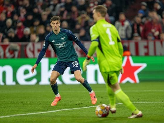 Kai Havertz (FC Arsenal London, 29), Manuel Neuer, (FC Bayern Muenchen, 01), GER, FC Bayern Muenchen (FCB) vs. FC Arsenal (ARS), Fussball, UEFA Champions League, Viertelfinal Rueckspiel, Saison 2023 2024, 17.04.2024, DFB DFL regulations prohibit any use of photographs as image sequences and or quasi-video., GER, FC Bayern Muenchen (FCB) vs. FC Arsenal (ARS), Fussball, UEFA Champions League, Viertelfinal Rueckspiel, Saison 2023 2024, 17.04.2024 Muenchen Copyright: xEibner-Pressefoto SaschaxWaltherx EP_EER