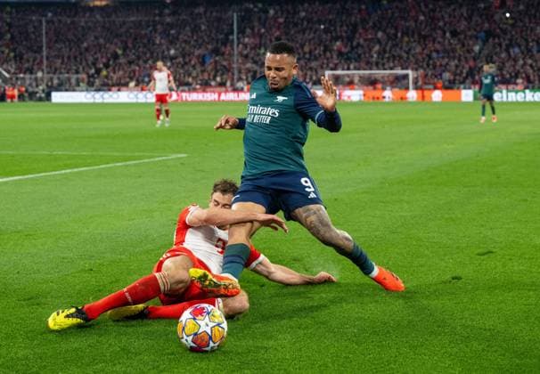 Fussball, Herren, Saison 2023 2024, Champions League (Viertelfinale, Rückspiel), FC Bayern München - Arsenal London, v. l. Leon Goretzka (FC Bayern München), Gabriel Jesus (FC Arsenal), 17.04.2024, Copyright: xMatthiasxKochx