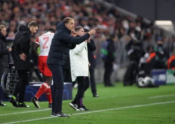 München, Deutschland 17. April 2024: Fussball, Herren, Champions League, Saison 2023 2024, Viertelfinale Rückspiel, FC Bayern München - FC Arsenal, Allianz Arena Thomas Tuchel, Trainer (FC Bayern München) gibt Anweisungen an der Seitenlinie
